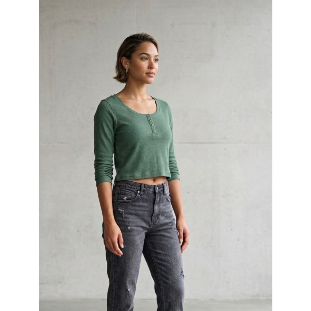 Columbia Green Waffle Knit Henley Cropped Long Sleeve Tee Size XS